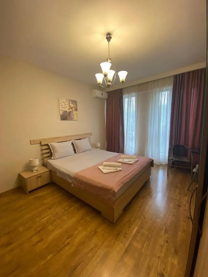 Tiflis Inn Hotel  Тбилиси