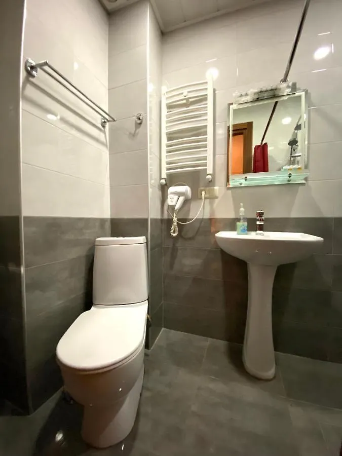 Tiflis Inn Hotel  Тбилиси